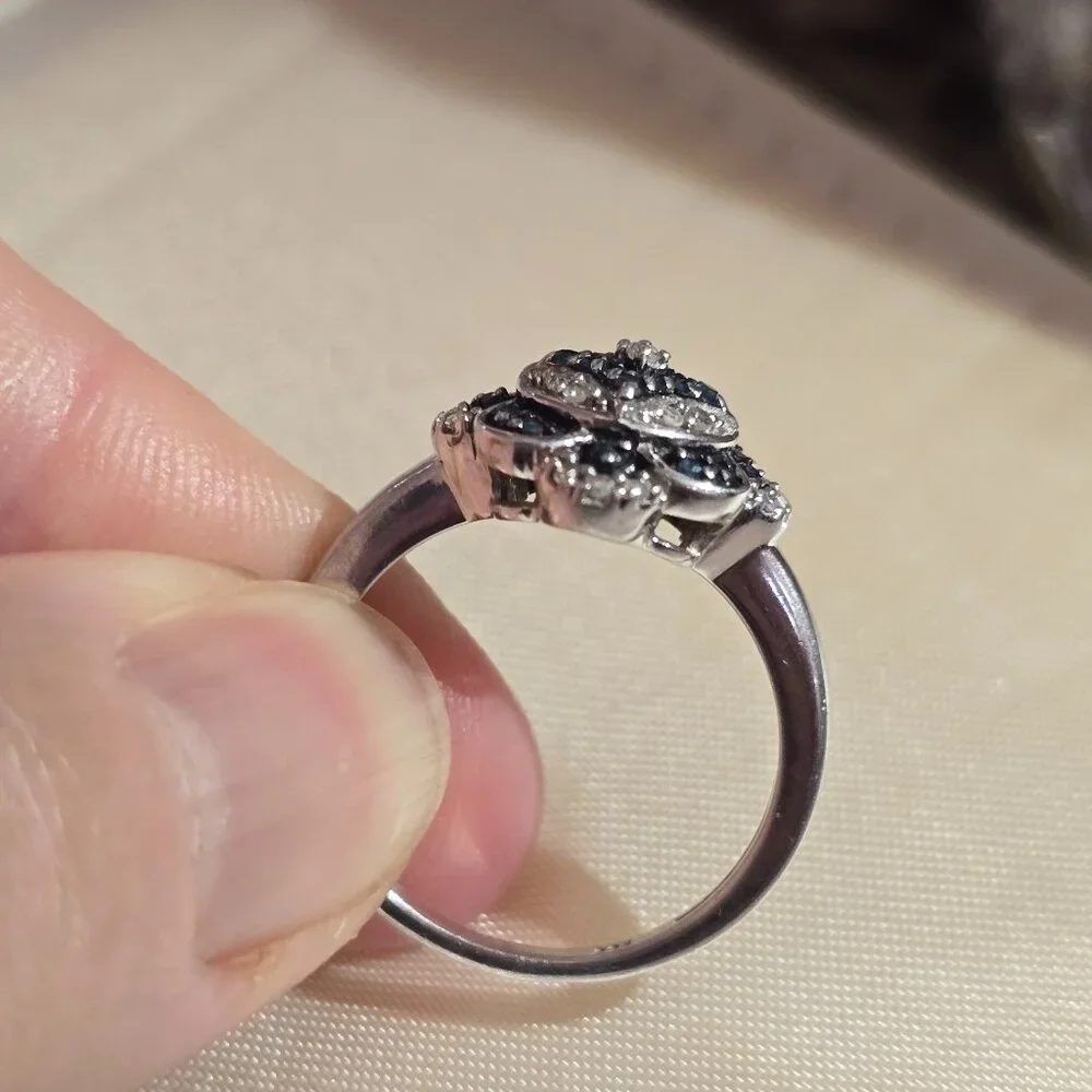 Blue and White Diamond Vintage-Style Clover Ring - Size 7 - Picture 5 of 9